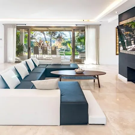 Mercedes Villa Marbella