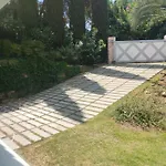Vila Mercedes *