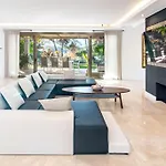 Mercedes Vila Marbella