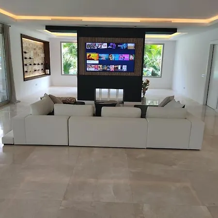 Vila Mercedes *