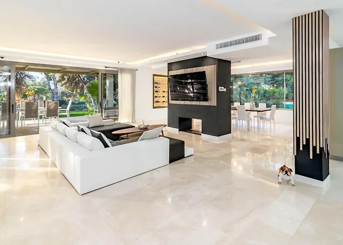 Mercedes Villa *